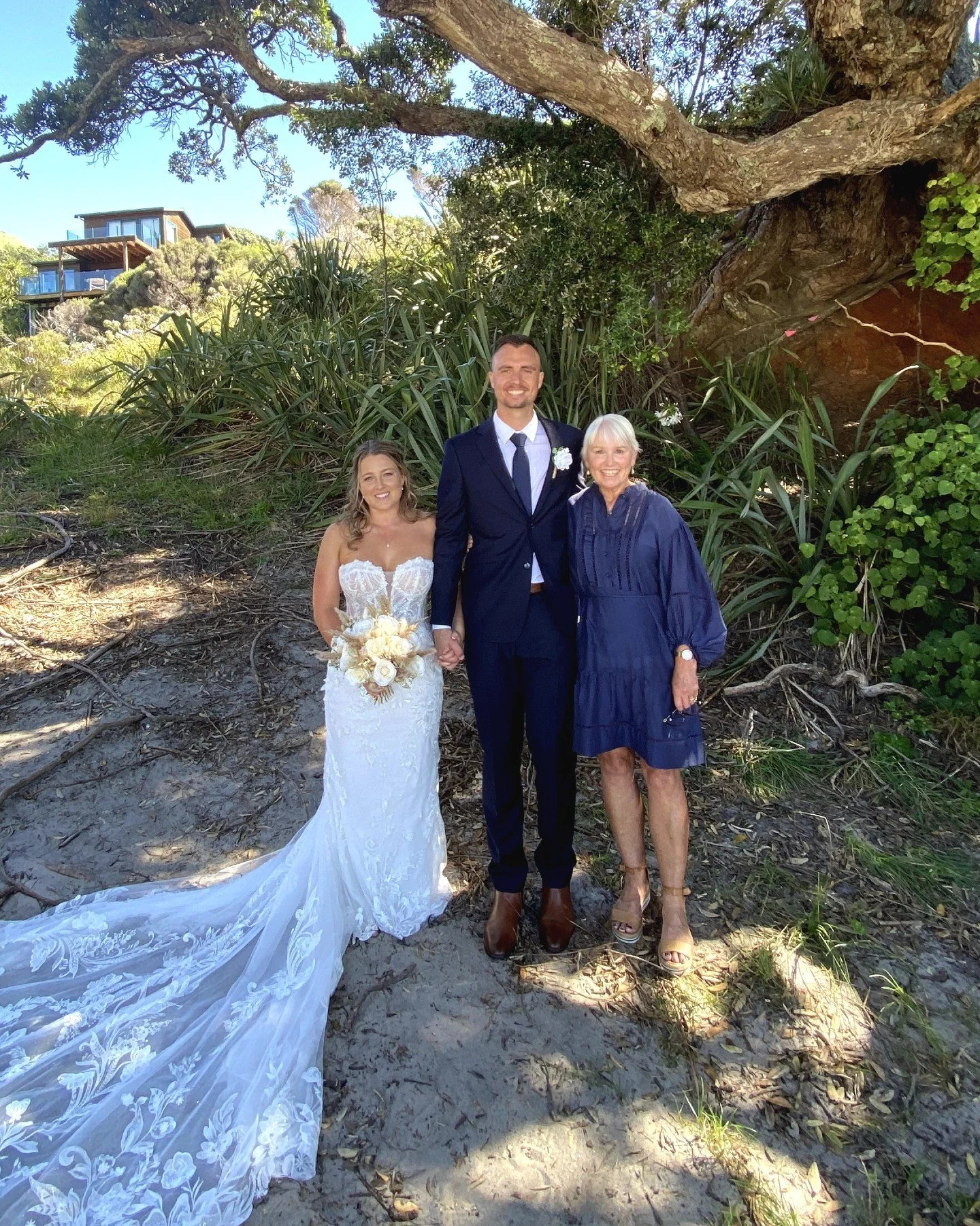 Tanisha &amp; Hogan 🤍

Otama Beach has been a special place for Tanisha since she was a little girl, holidaying in Kūaotunu with her family. So when it came to her wedding day with Hogan, Otama was on top of the list. It was a beautiful day, I felt 