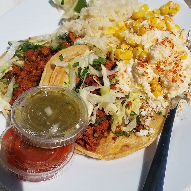 New place in neighborhood.  Chorizo tacos with elote corn. Thanks @barre.district.bayview for delivering @taco_stop_mke ! 
#tacostopmke #alfrescodining #summerinwisco #tacosforlife🌮