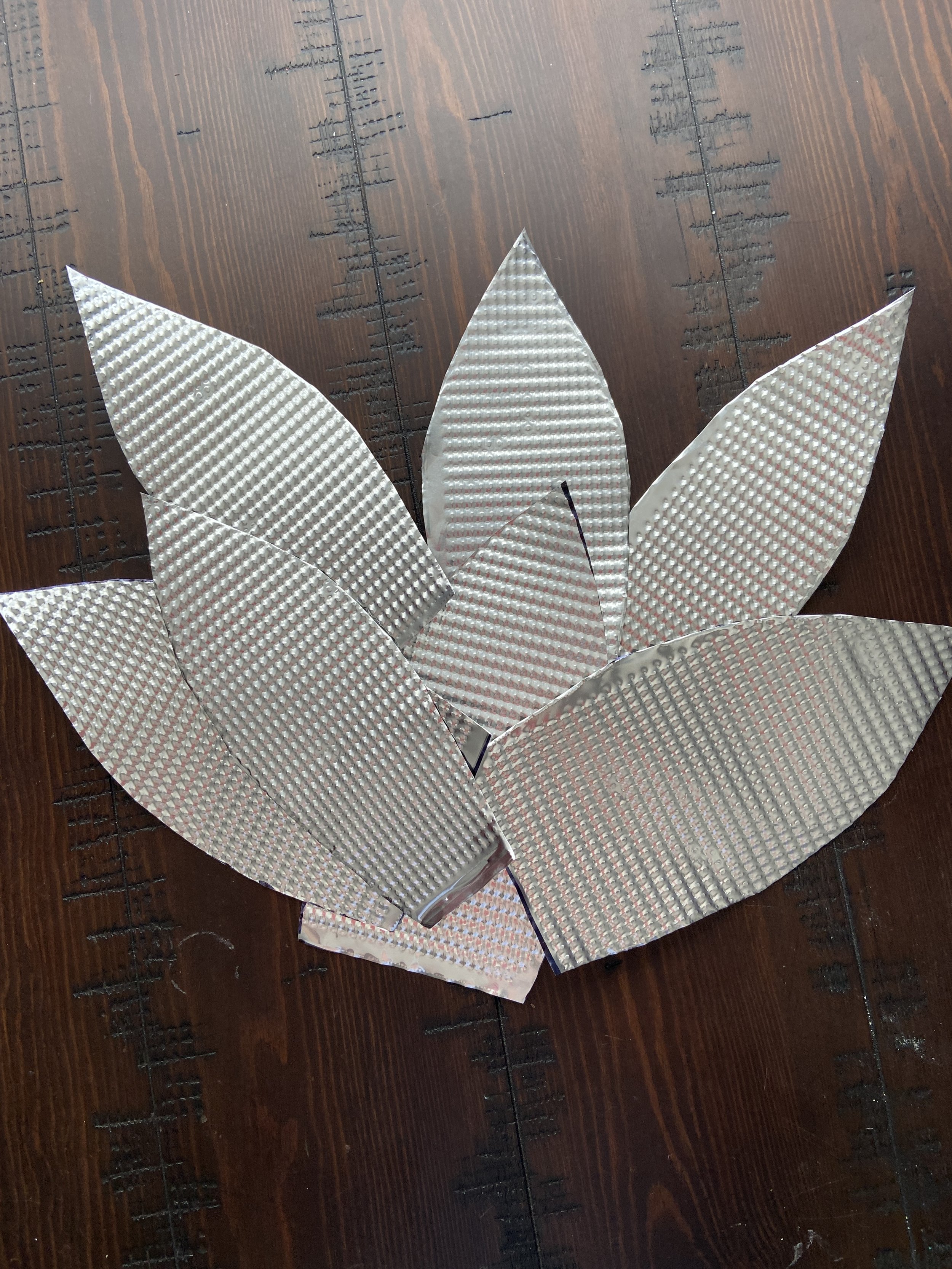 DollarTree Aluminum Sheet Pan Flower00027.JPG