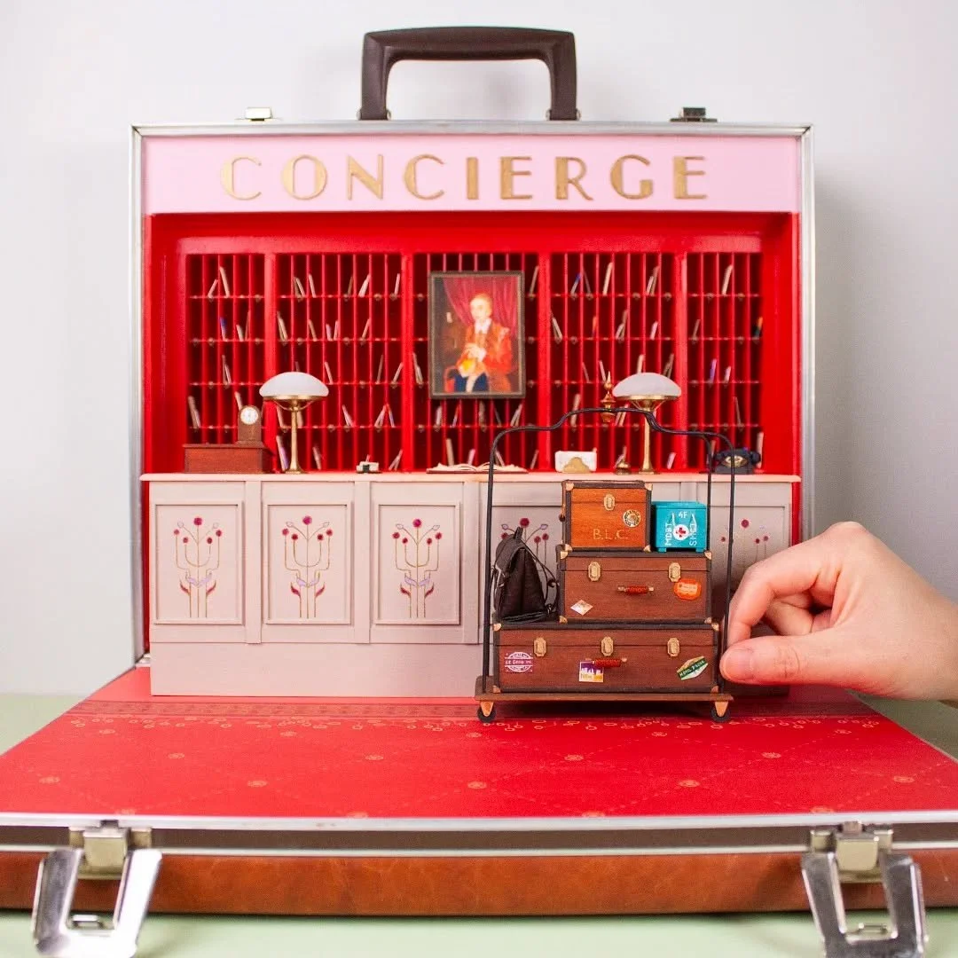 Here are a few final stills of my mini suitcase build 🤗

I'm currently working on *a new thing*, which I plan to share soon in June. In the mean time, hope y'all are keeping cozy and enjoying delish bites wherever you are... I will post an update on