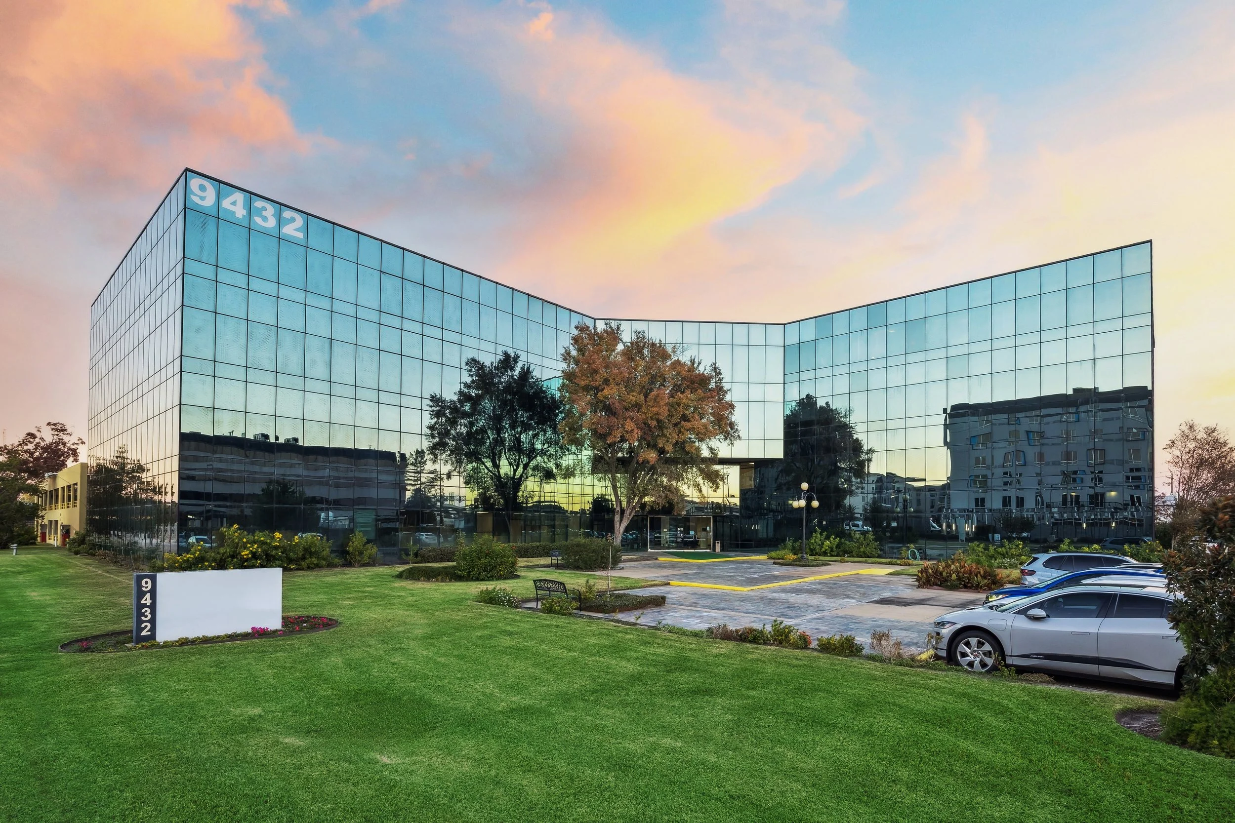 01-Katy Freeway 9432 IMG 01 - Cleaned.jpg