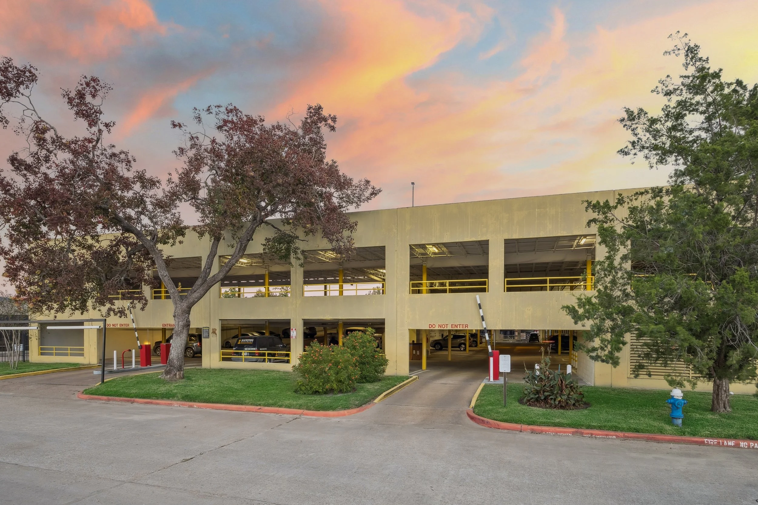 23-Katy Freeway 9432 IMG 28.jpg