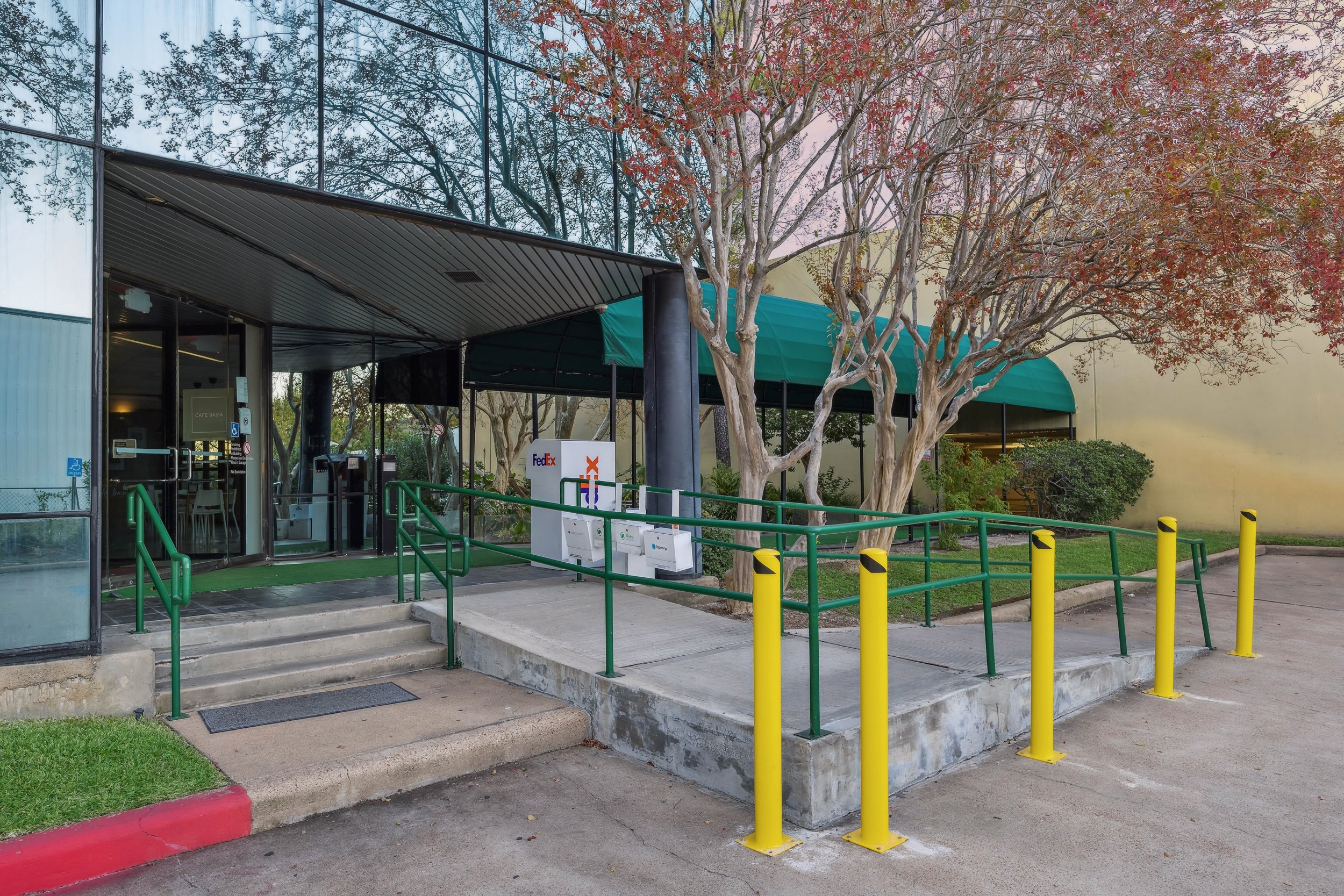 18-Katy Freeway 9432 IMG 22.jpg