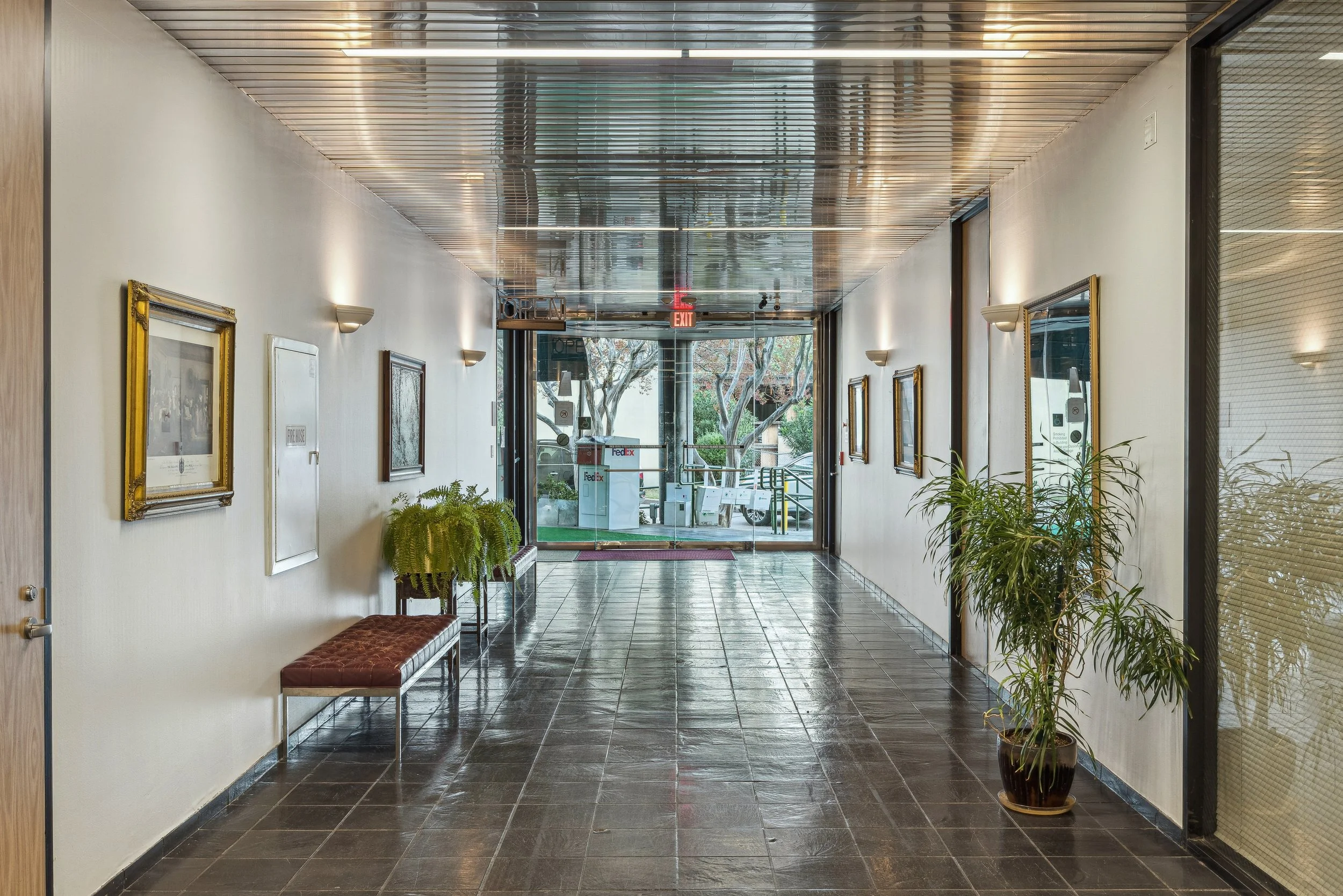 17-Katy Freeway 9432 IMG 21.jpg