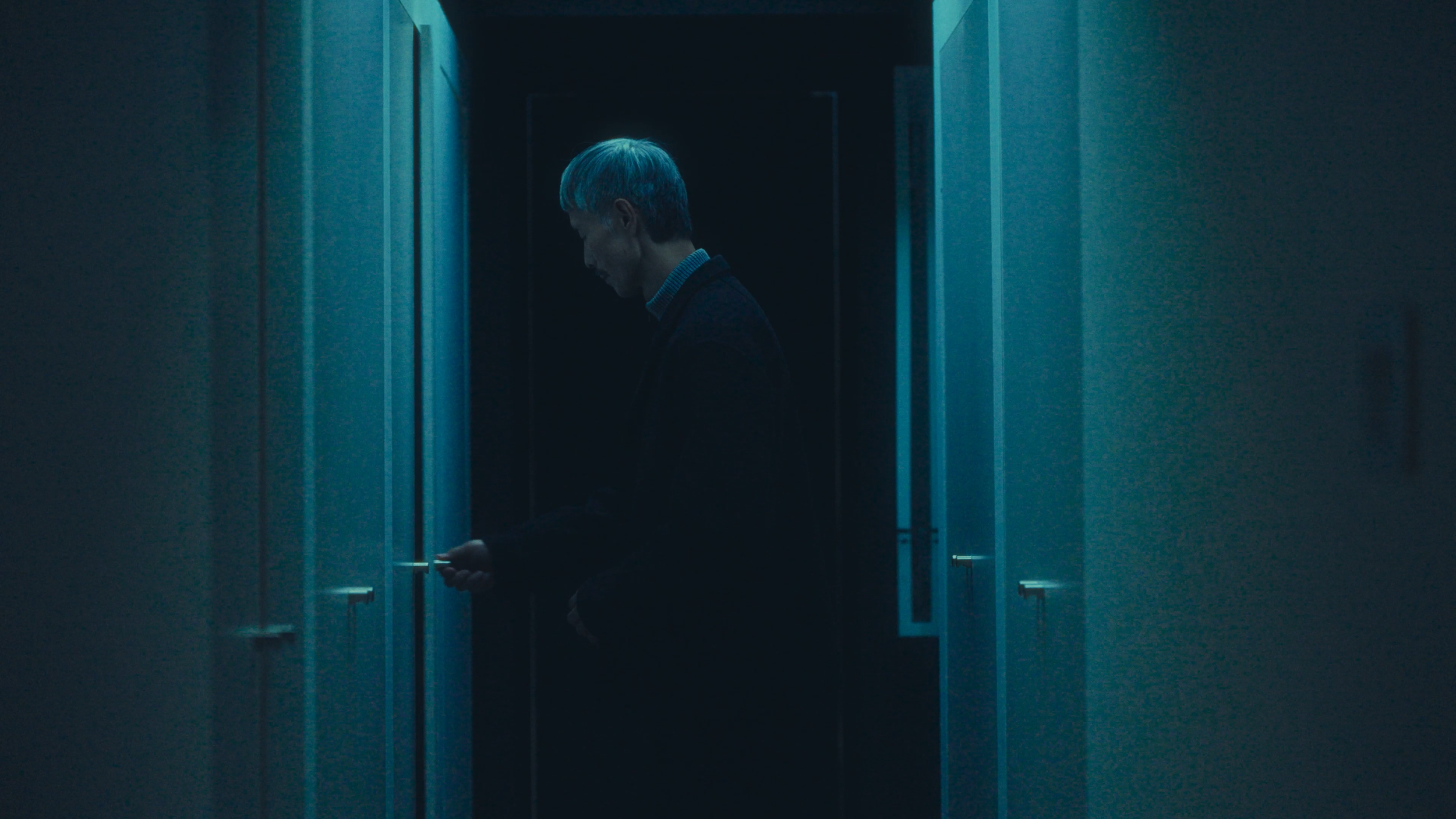 zane_coppard_'more_human'_v1 (2160p).01_01_09_06.Still075.png