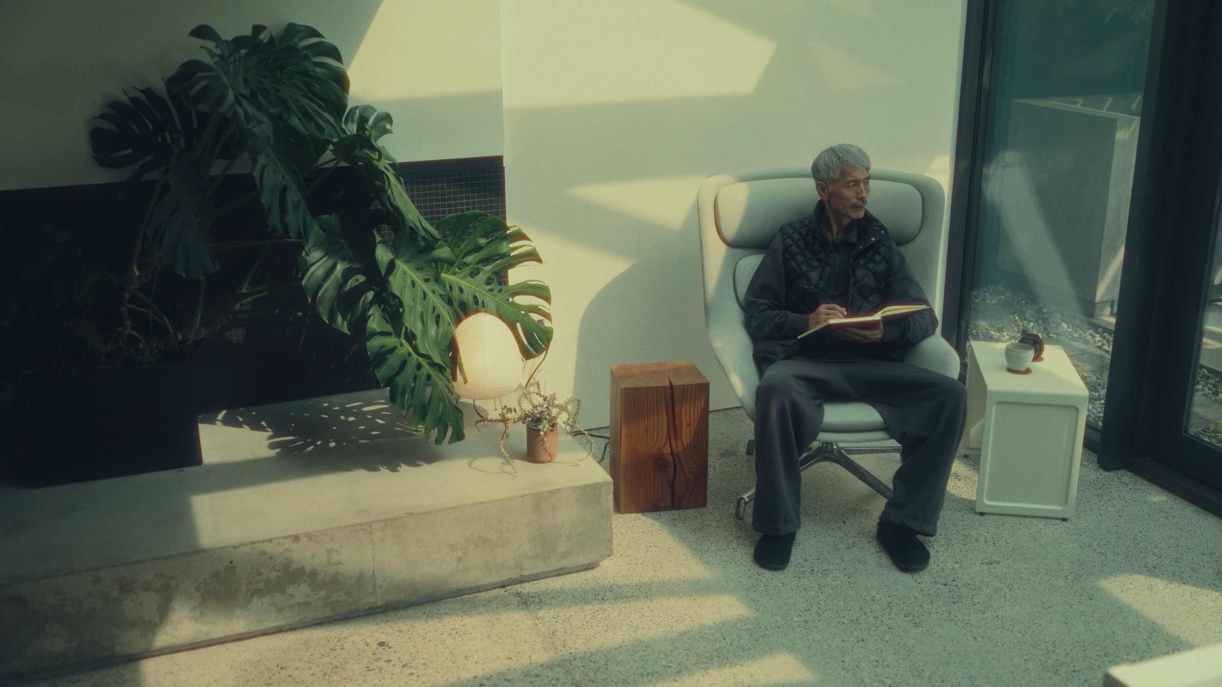 zane_coppard_'more_human'_v1 (2160p).01_01_07_13.Still074.png