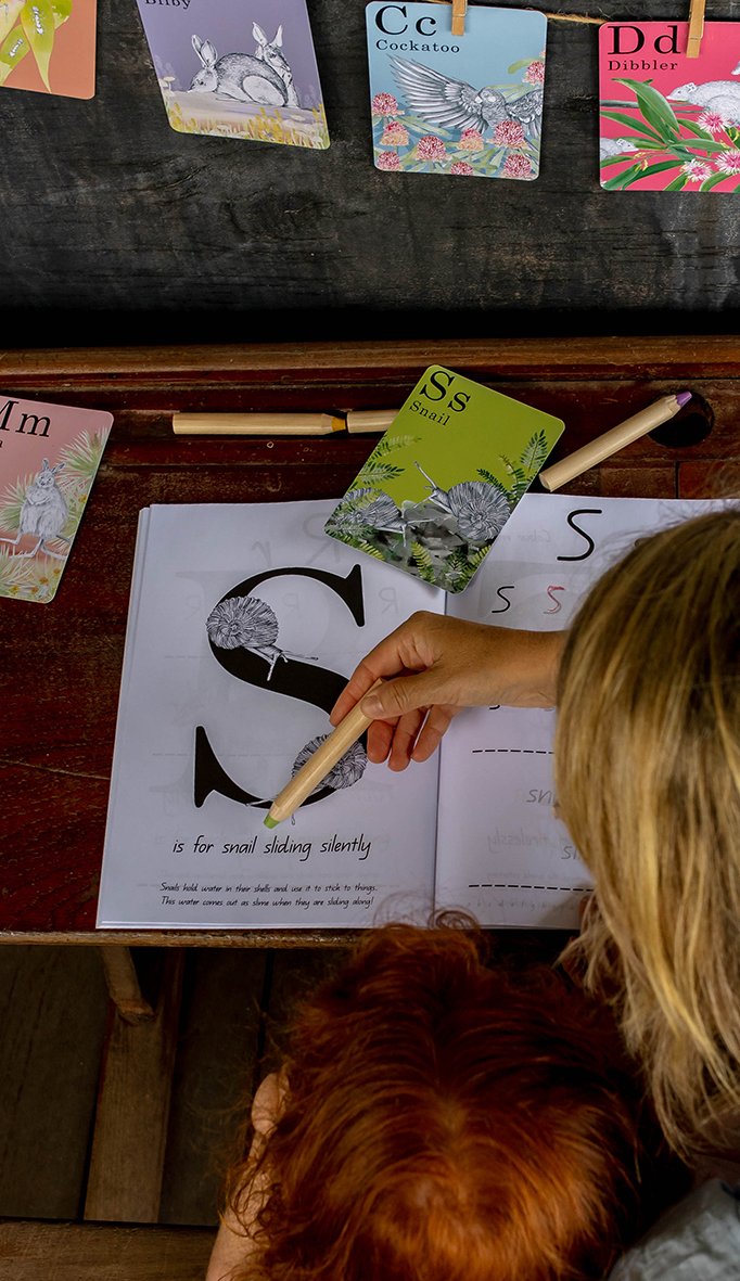 fabriculture-kids-activity-alphabet-workbook-S-snail.jpg