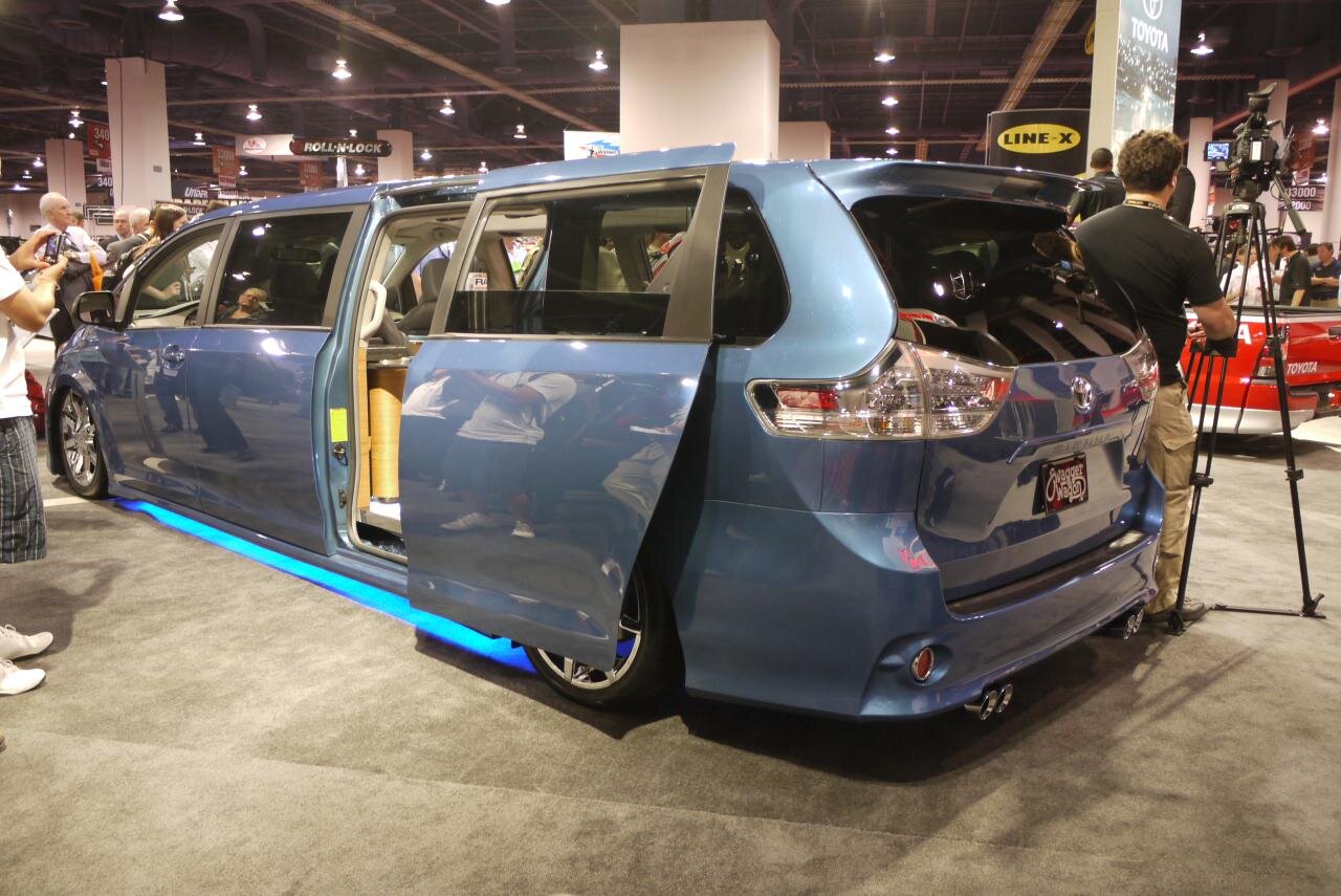 Toyota Swagger Wagon Supreme-7.jpeg