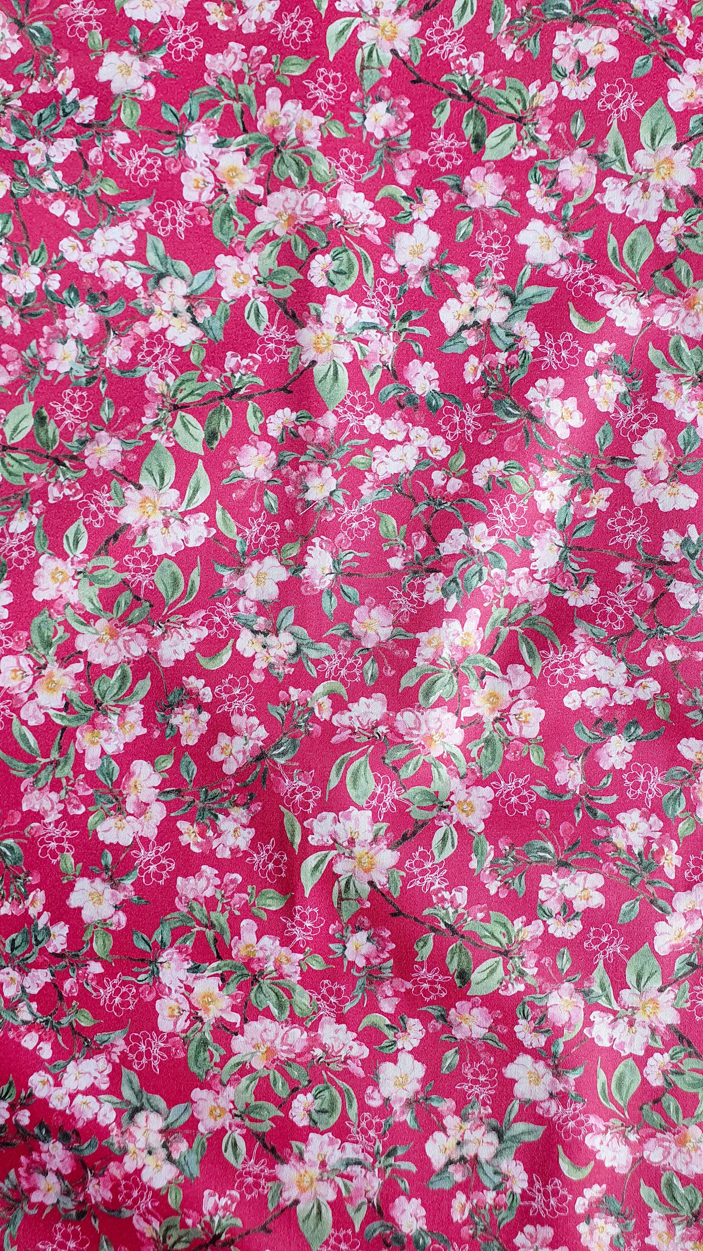 Tissu satin coton bio fleuri bordeaux – motif fleurs aquarelle Fleurs de Pommier