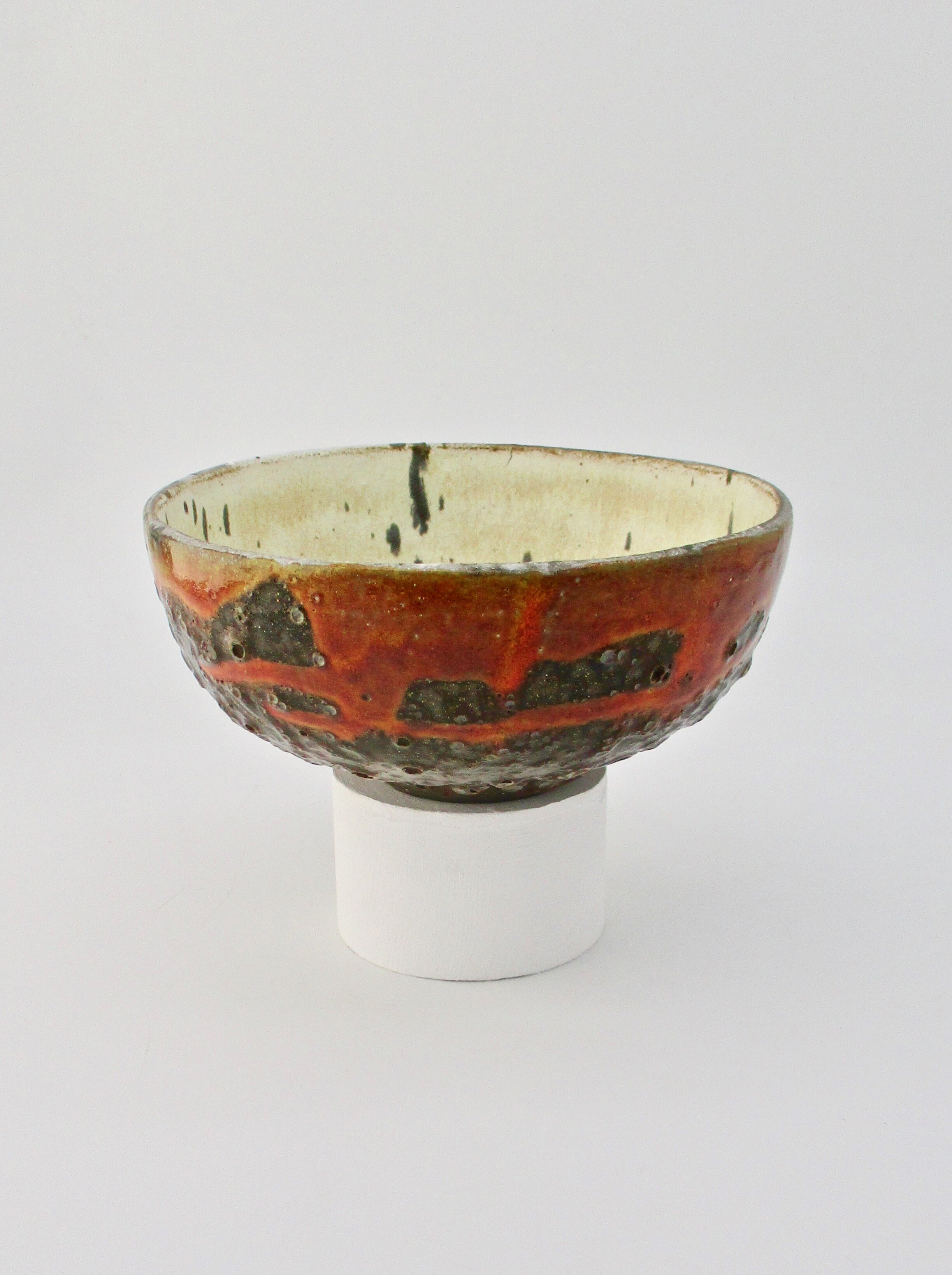 Stoneware Bowl Orange-Brown.