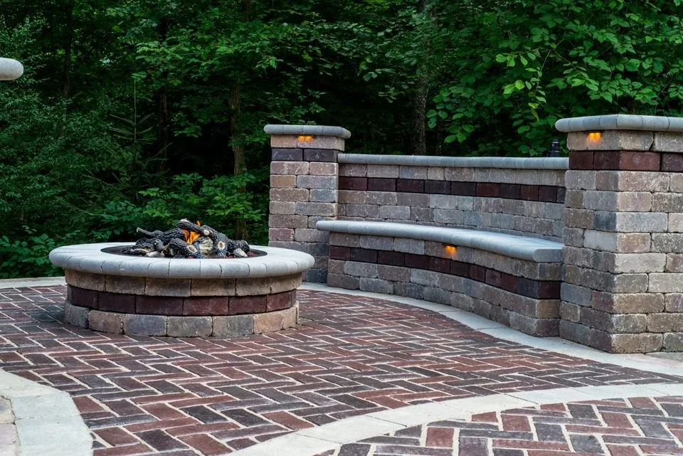6 Benefits of Adding a Sitting Wall Along Patios in the Westerville, OH