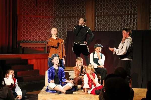 JoA_Elizabethan_players-3.JPG