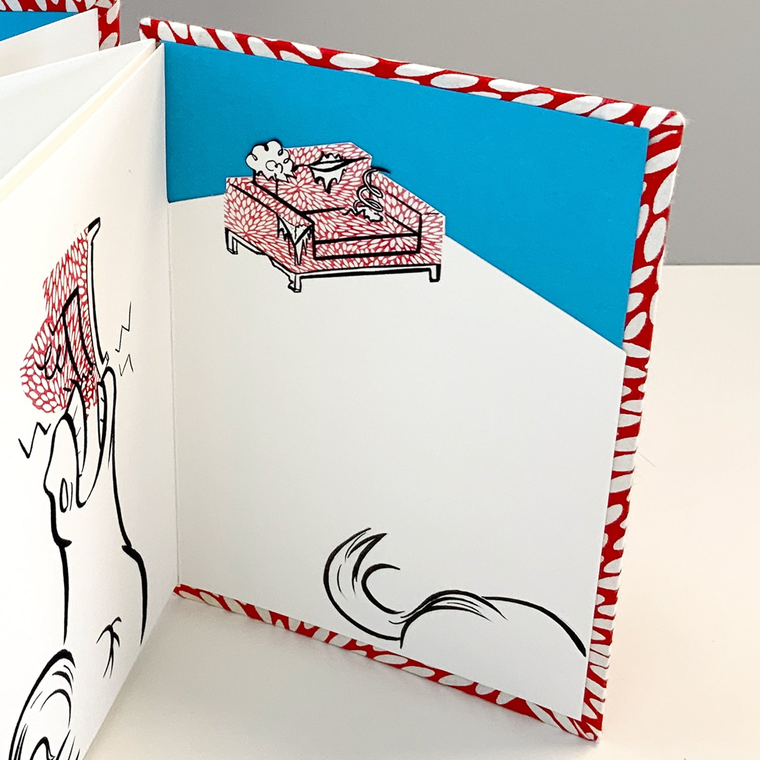 Die-cut detail on the last page.