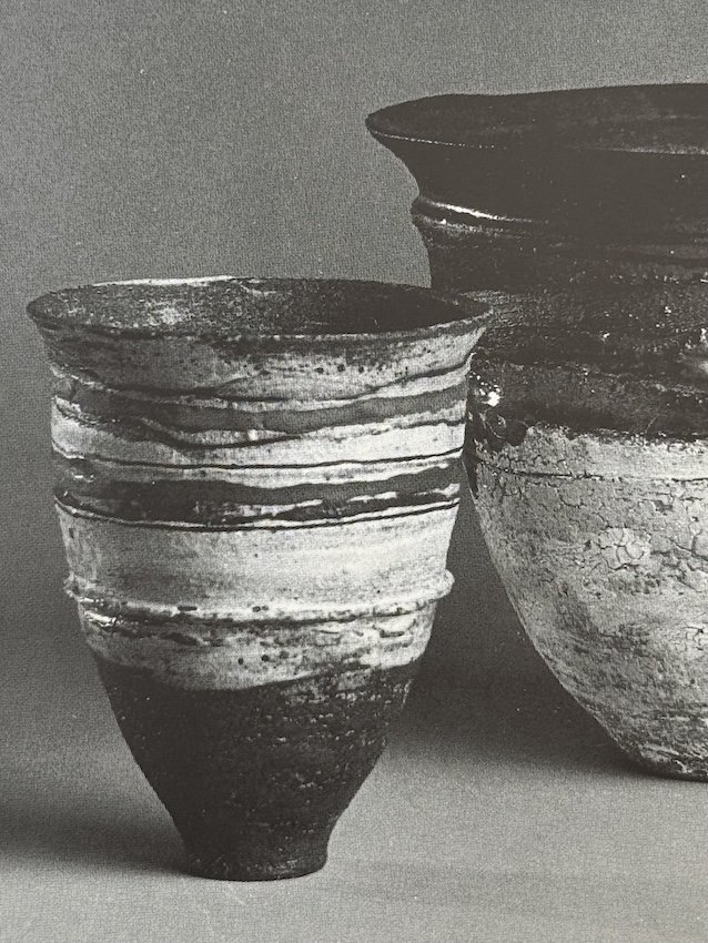 Peter Lane, Ceramic Form. Williams Collins Sons & Co., 1988