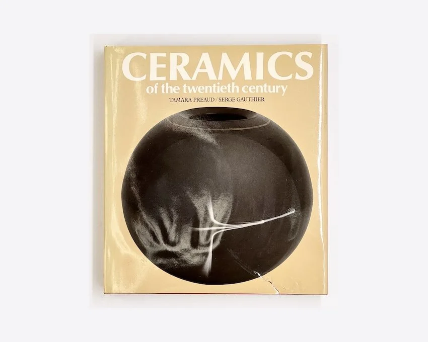 Tamara Preaud / Serge Gauthier, Ceramics of the twentieth century. Phaidon • Christie’s Limited, Oxford, 1982. 