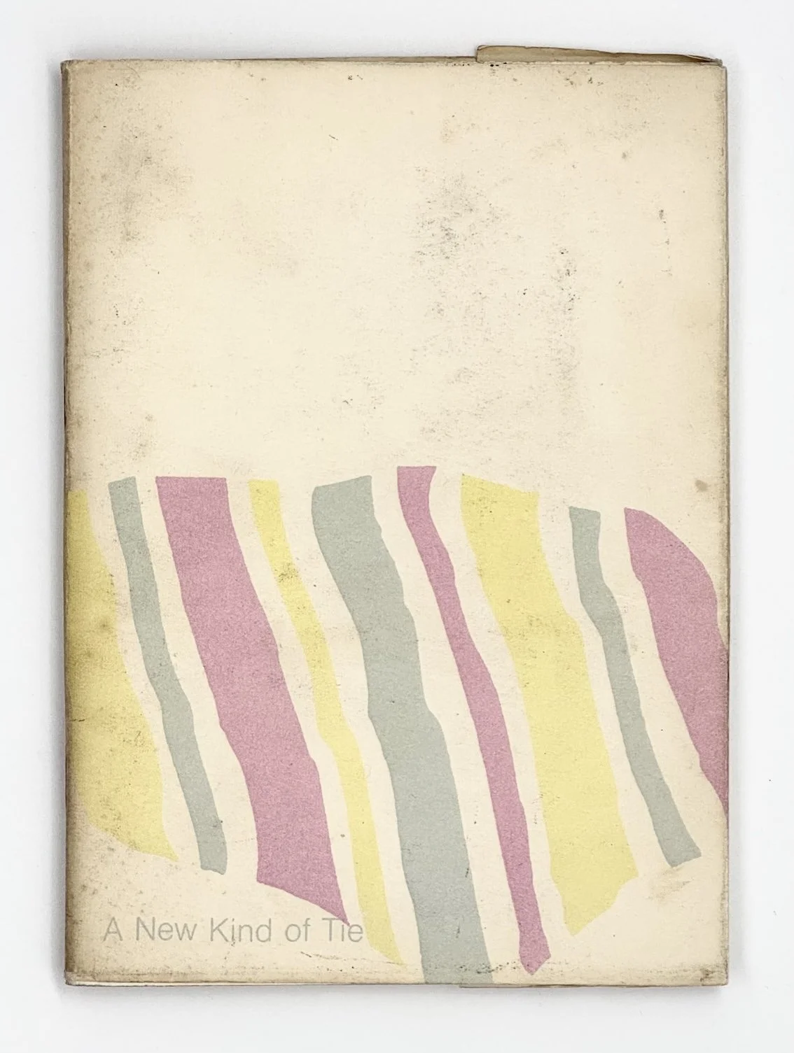Simon Cutts, A New Kind of Tie. Poems 1965-68. Tarasque Press, 1972.