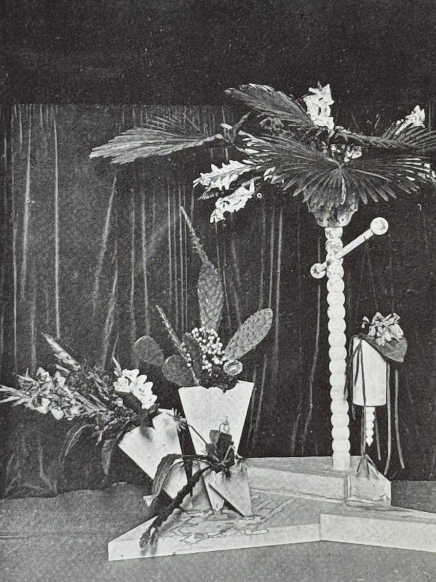 History of Ikebana by Minobu Ohi, 1962