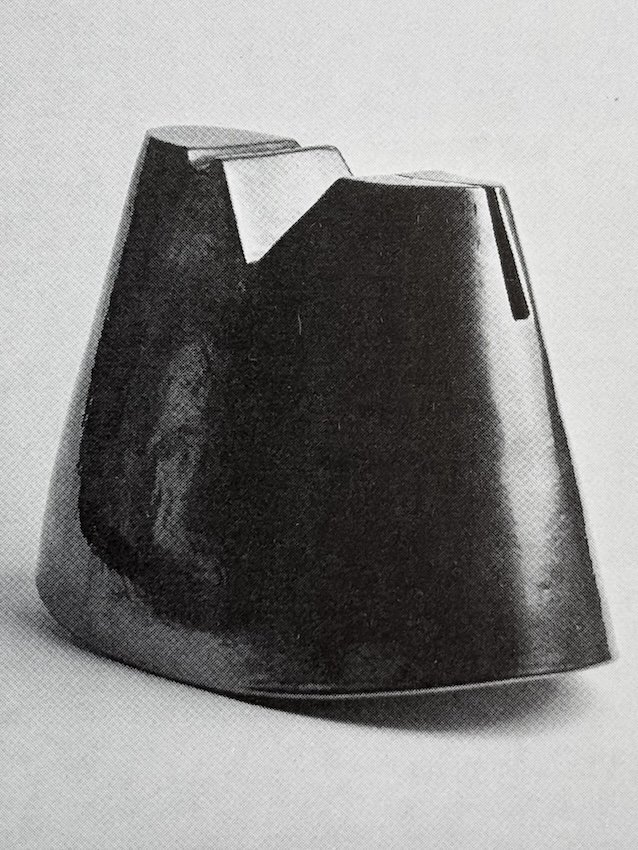 British Studio Pottery: The Victoria and Albert Museum Collection, by Oliver Watson.