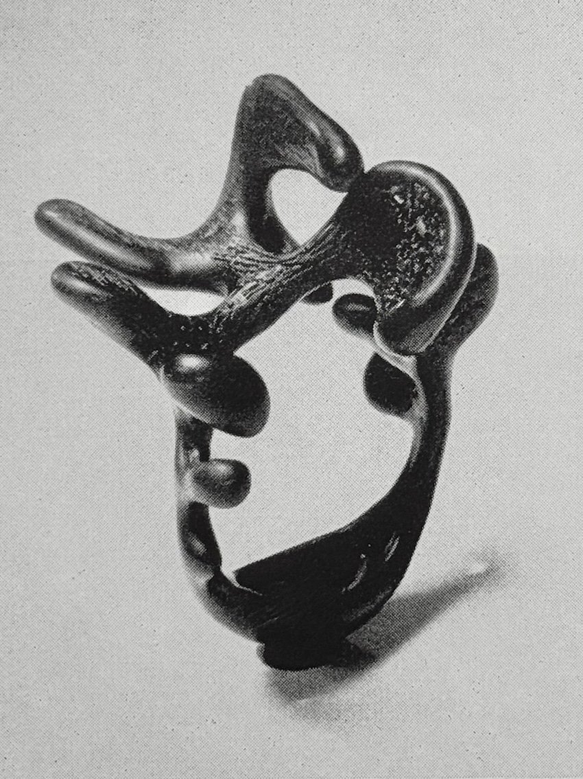 Craft Horizons January / February 1962 including ceramics by Robert Sperry, batiks by Kawabata and Polish woodcarving.