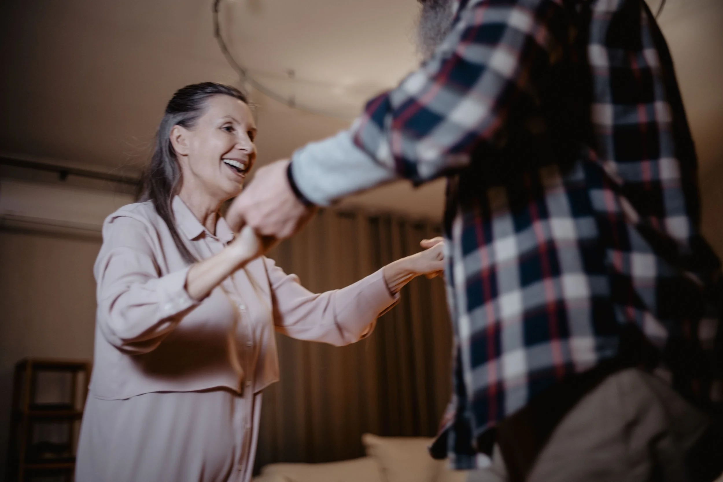How to Practice Your Wedding Dance at Home Between Lessons
