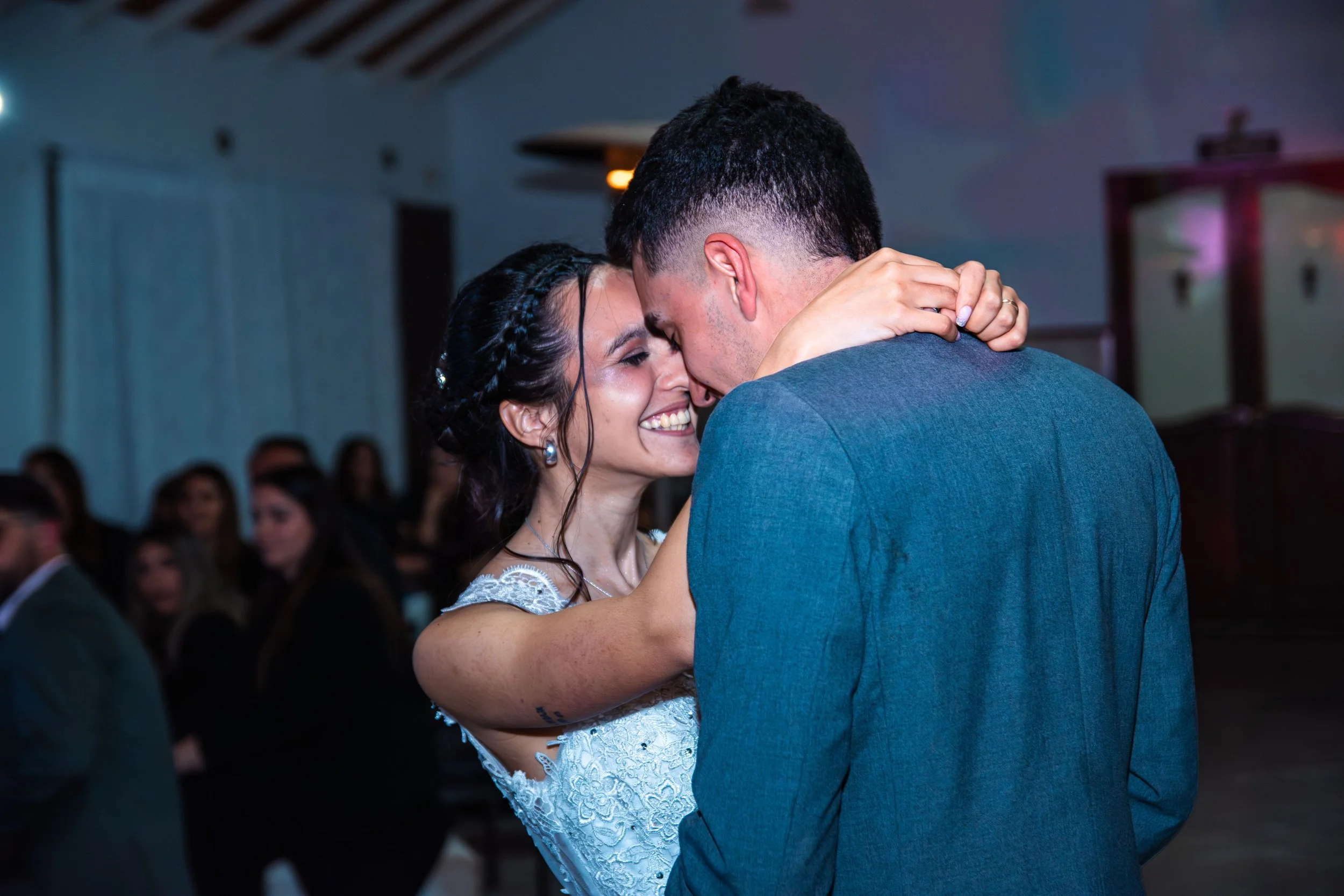 How to Match Your Dance Style to Your Wedding Song's Rhythm