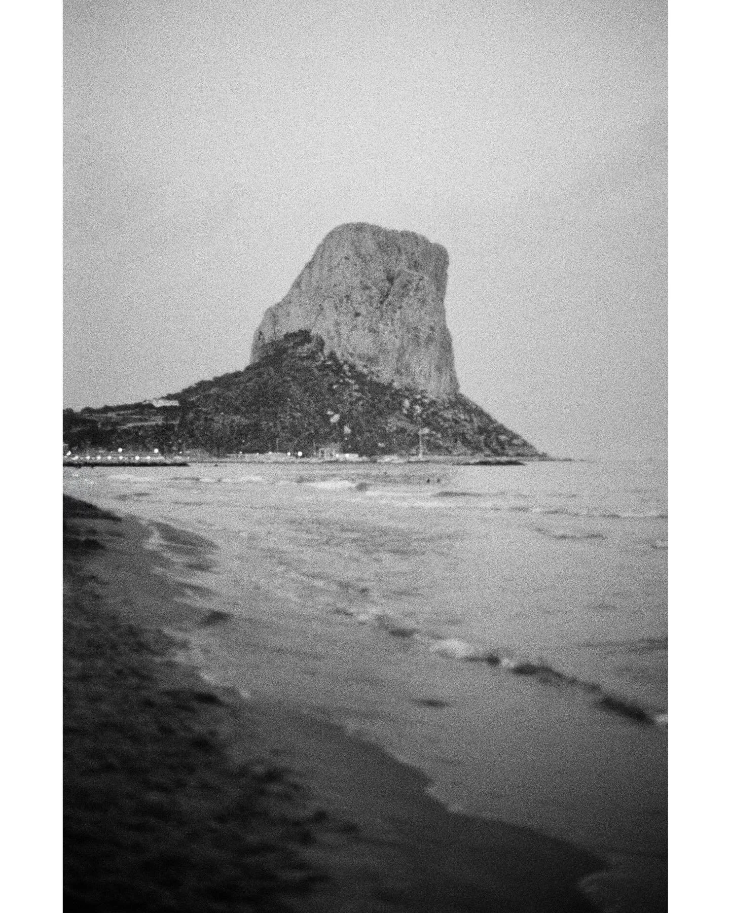 Perceptions 🖤

&bull;&bull;&bull;&bull;&bull;&bull;&bull;

#blackandwhitephotography #blackandwhite #filmphotography #hp5 #hp5plus