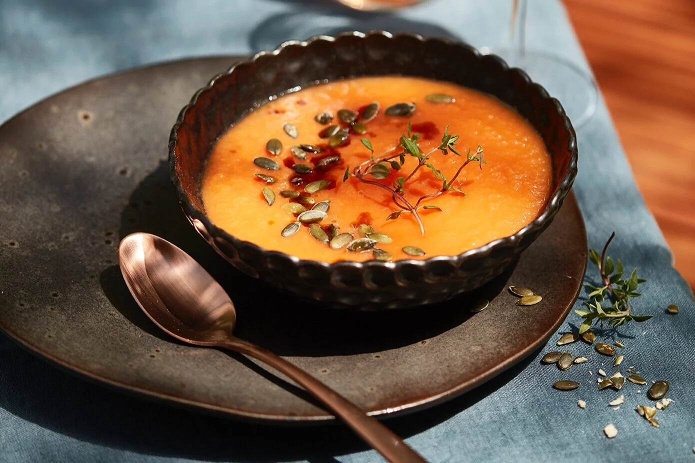 Dýňová polévka s růžovým vínem