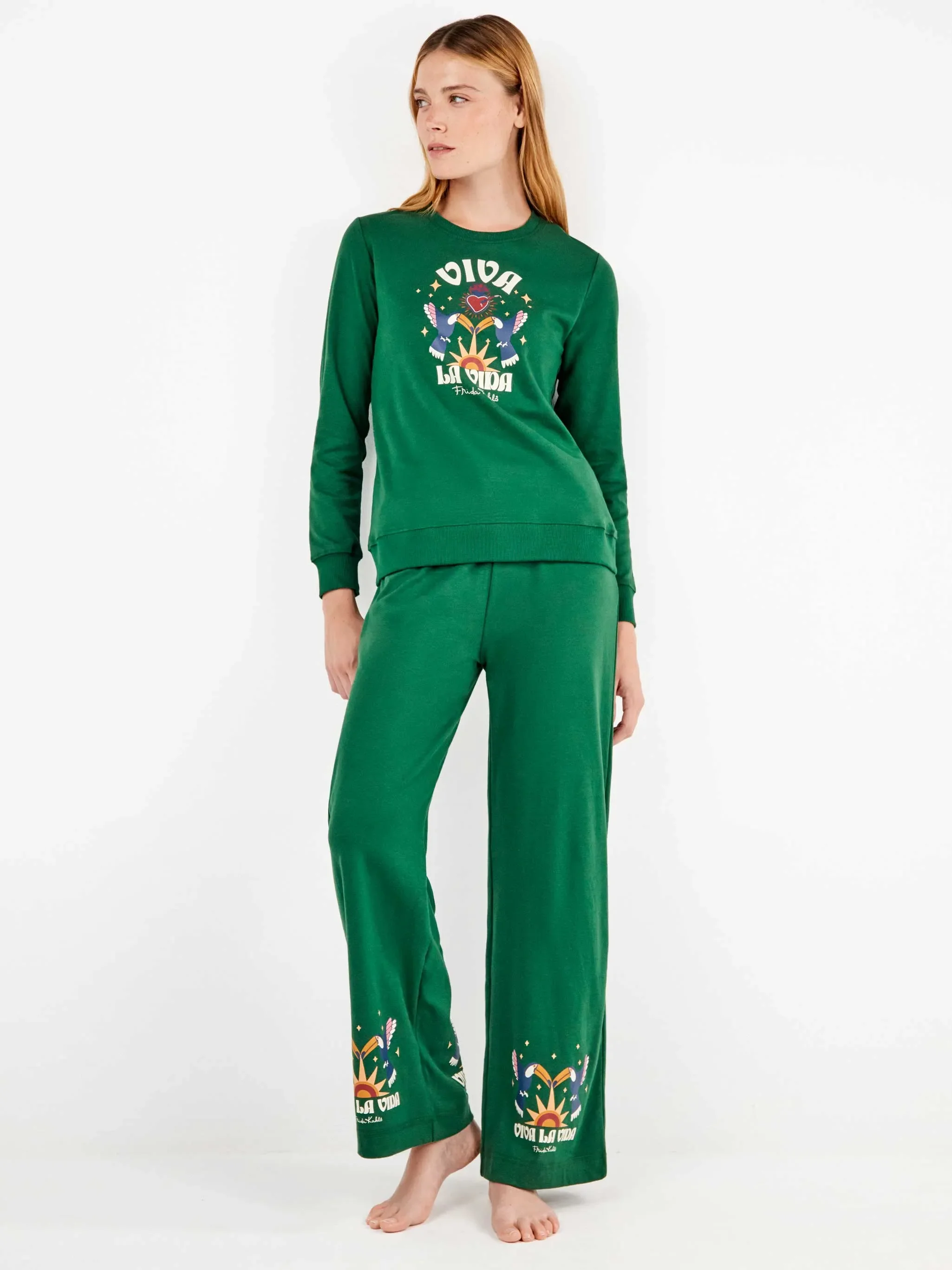 pijama-de-sudadera-y-pantalon-de-frida-kahlo1755679407329452957.webp