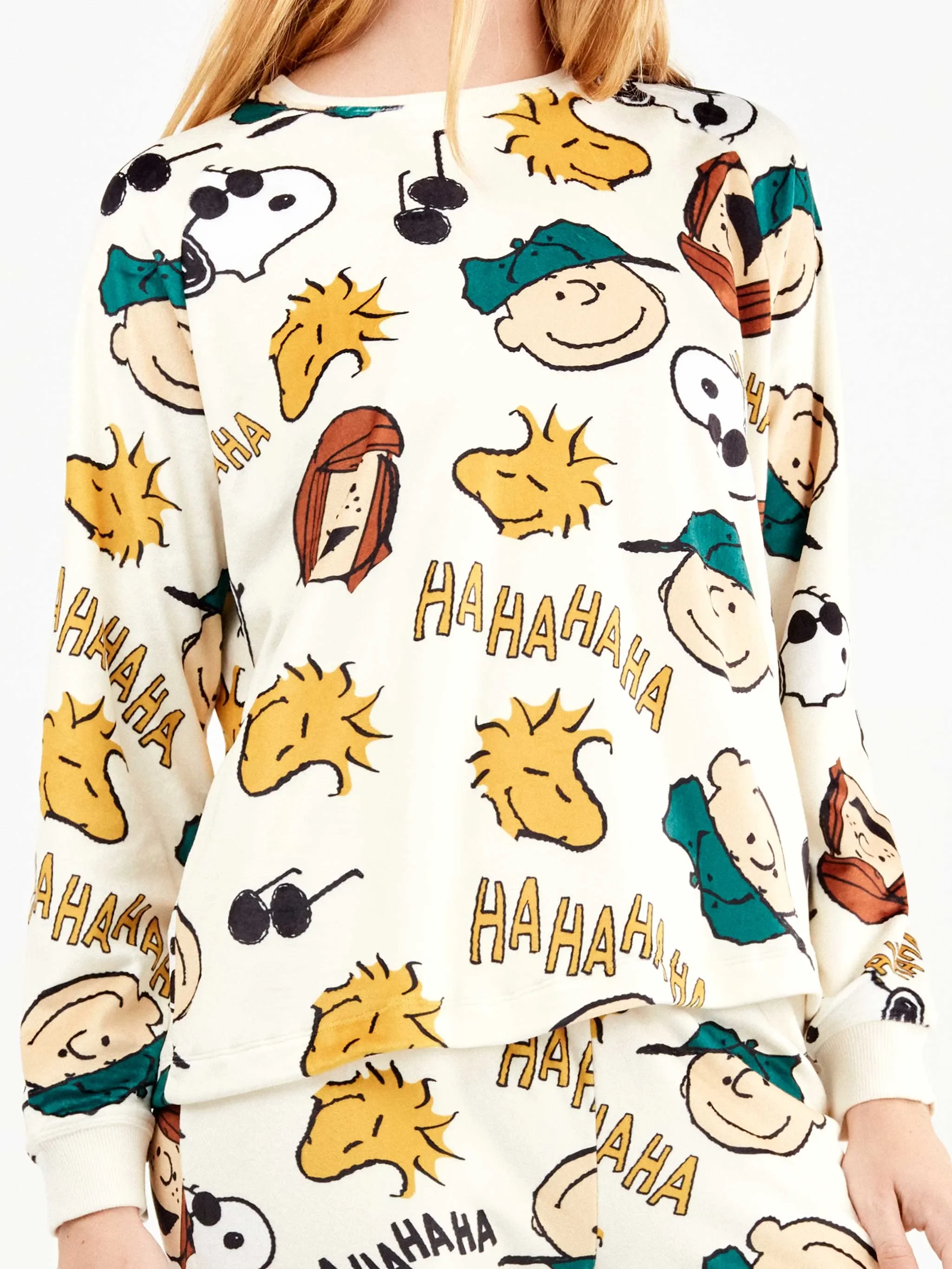 pijama-de-snoopy-en-tejido-polar1755678837944172693.webp