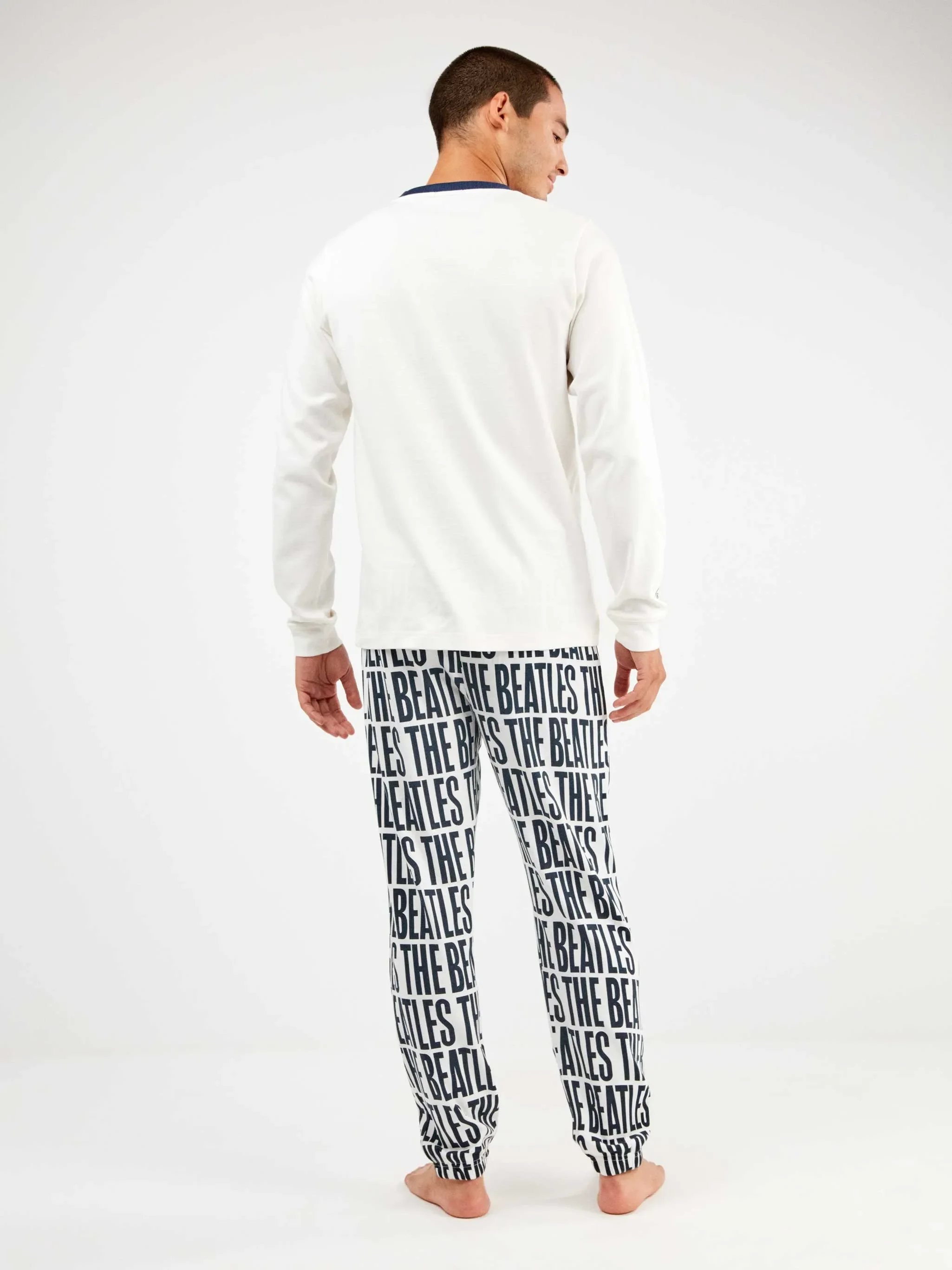 conjunto-pijama-hombre-the-beatles-en-punto-interlock1755871459386741014.webp