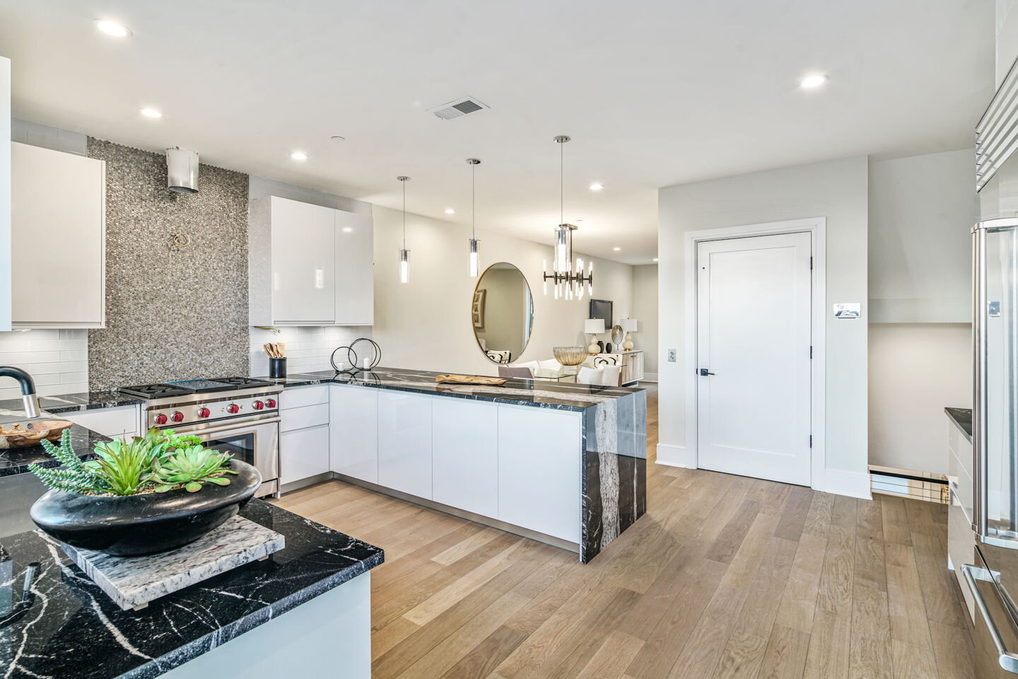 22-mls-3310 S 20th St-Full-22.jpg