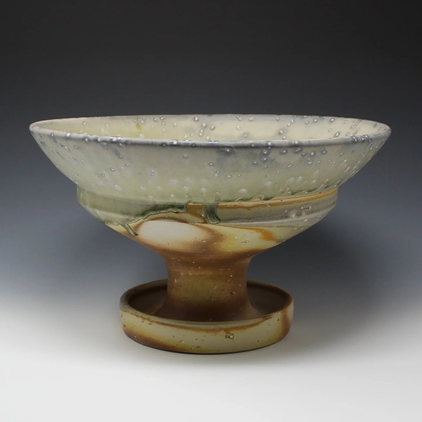 Pedestal bowl!
A nice center piece or way to elevate your creamed corn. 
Link in my profile!
#sodafired
#pottery