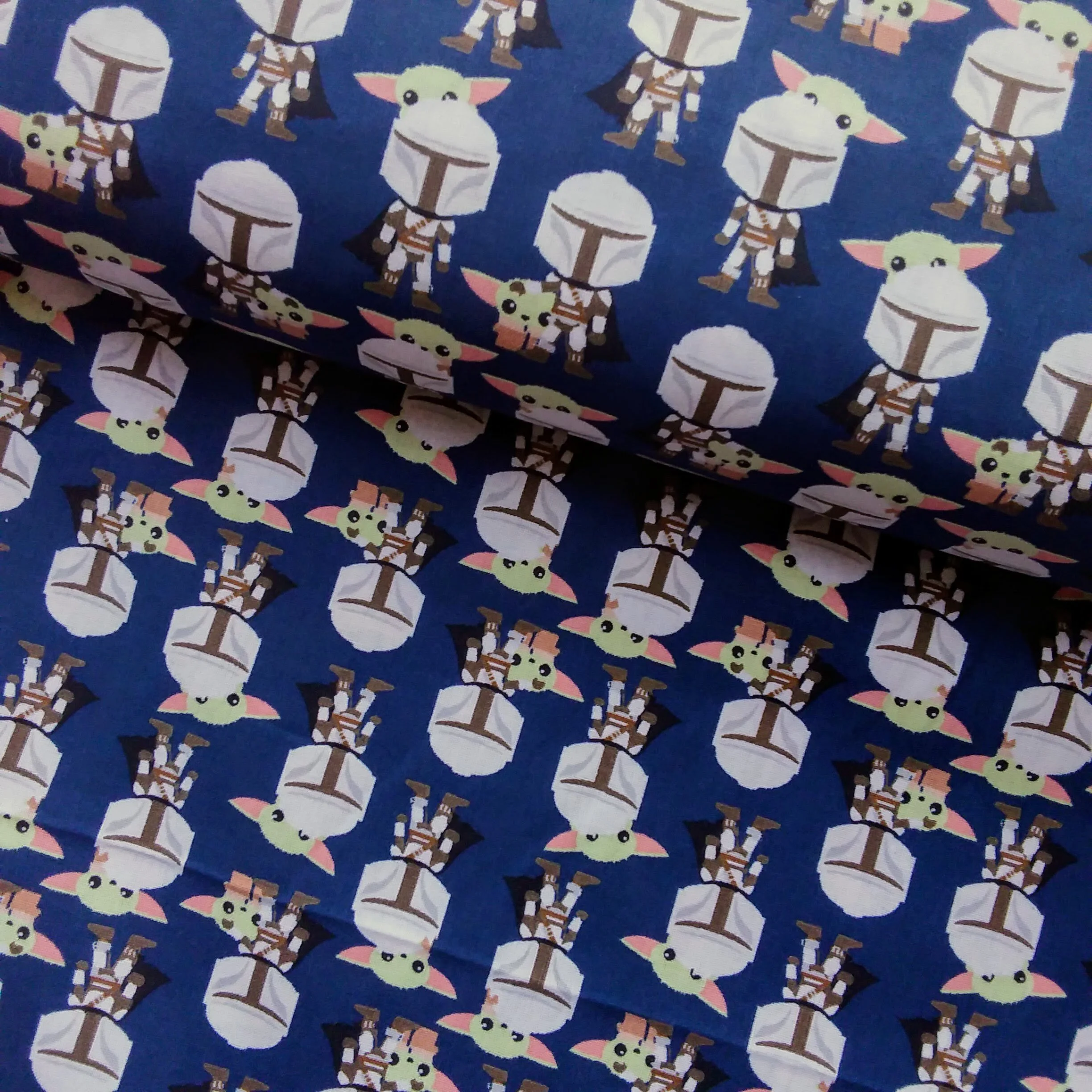 Star Wars Mandalorian Navy Baby Yoda Cotton Fabric per 50cm Crafty