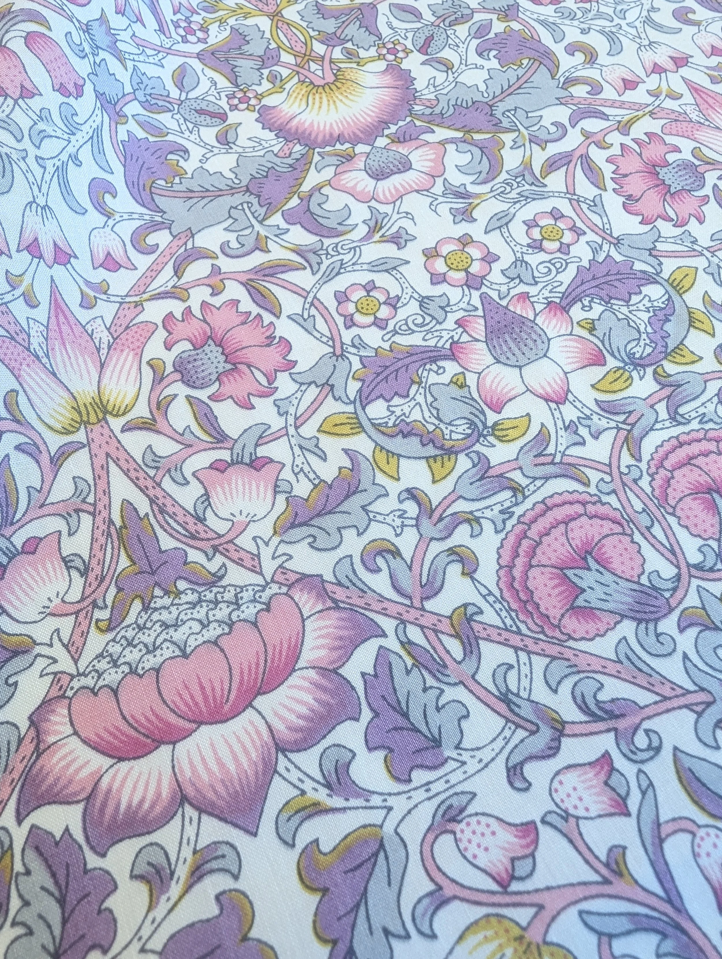 William Morris Pink Lodden Cotton Lawn - per 50cm