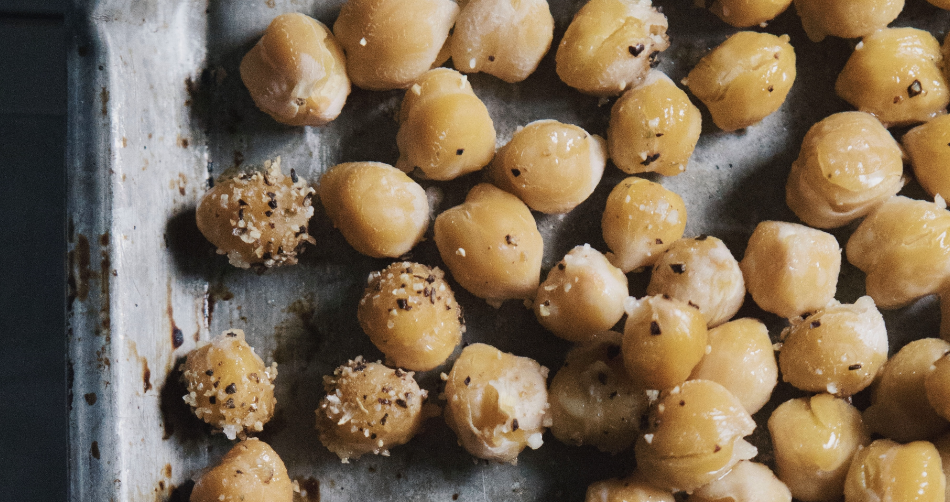 an example of a high-fiber day of eating while maintaining a high-protein diet