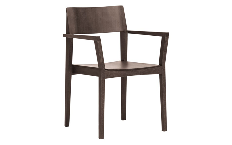 Linnea-Armchair-3.png