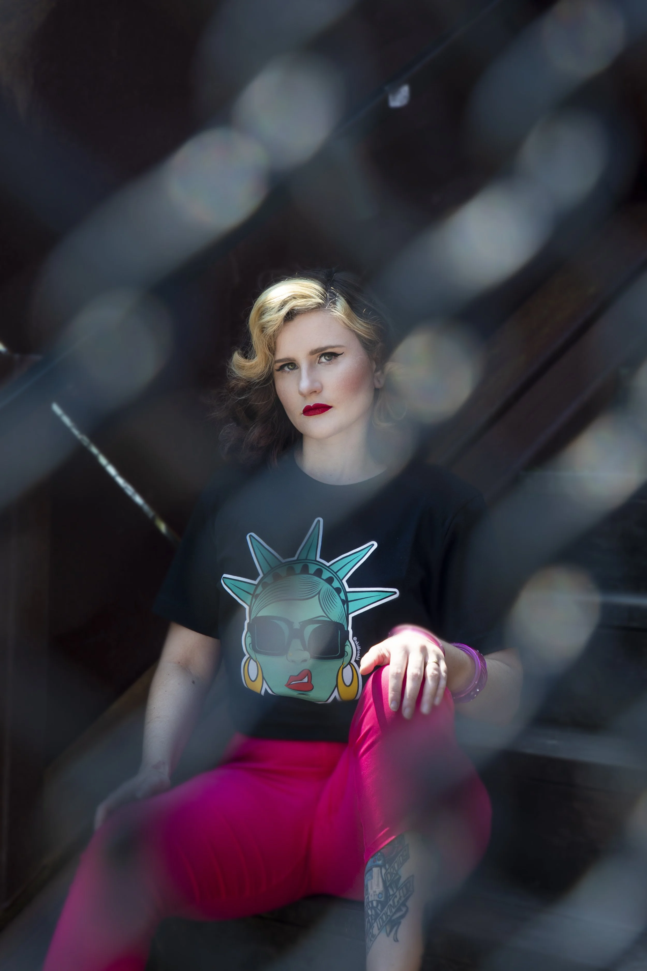ladie-liberty-nyc-grahic-tee-1.jpg