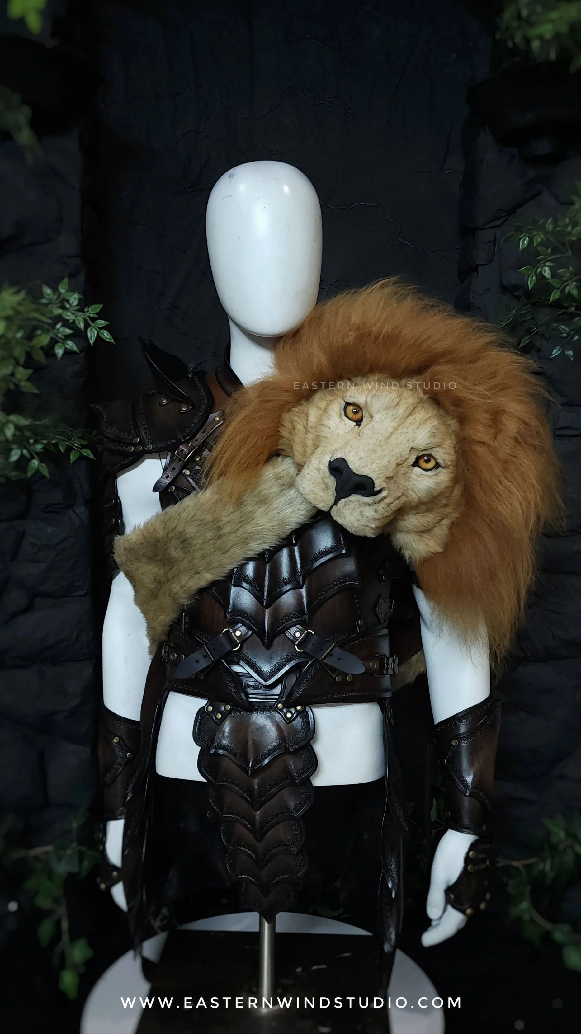 Lion Head - Free Floating