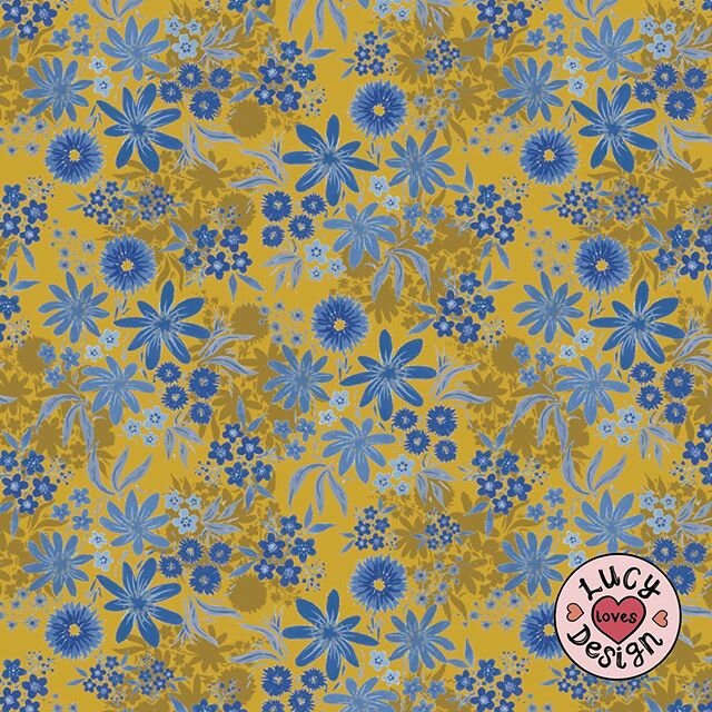 Still trying really hard to mix up my background colour palette 😂 A bit of mustard for you today 🌼🌸🌷 #lucylovesdesign #surfacepattern #surfacepatterndesign #printedtextiles #printdesigner #printdesigns #floraldesign #floralart