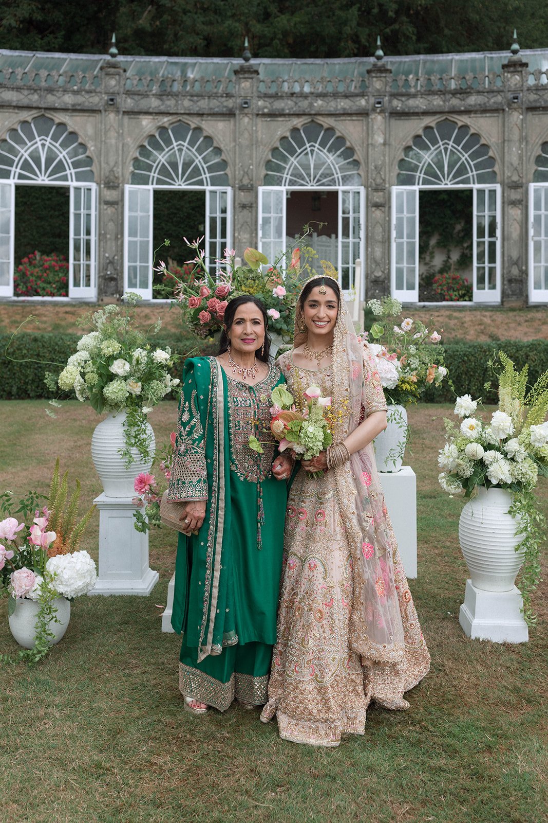 Sara and Janan_909.jpg