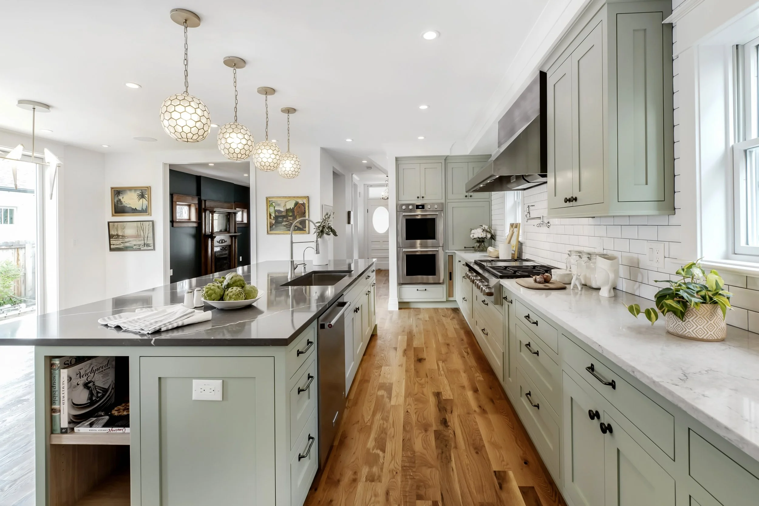 3079 W 34th_2.jpg