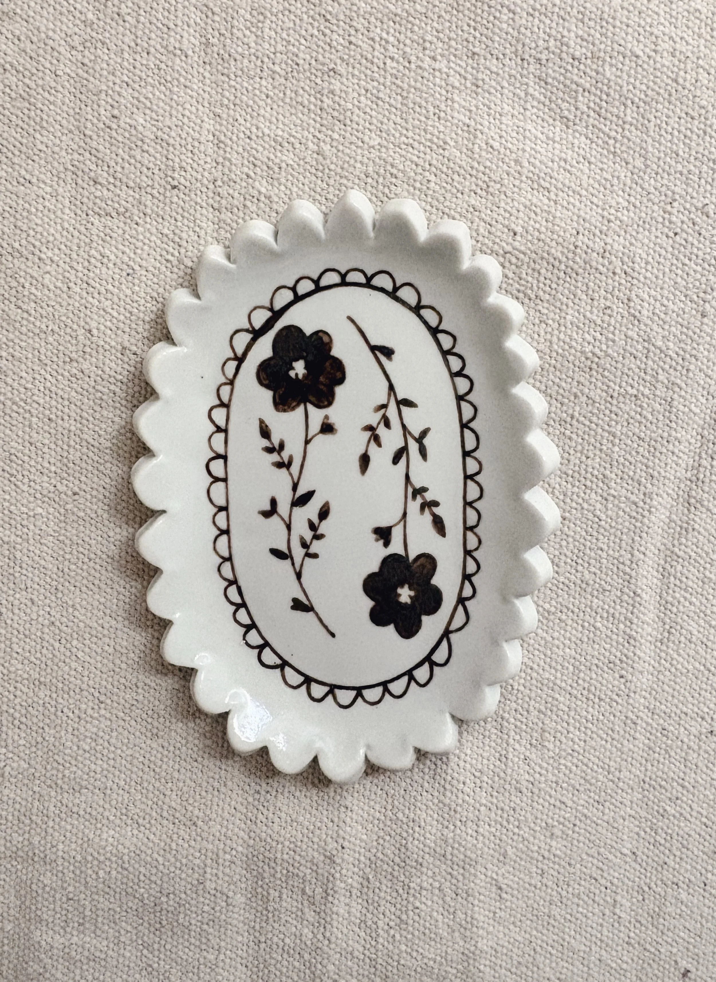 Scalloped Ring Dish