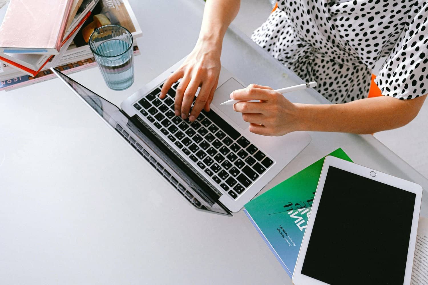 Choosing Between 1+ Hour Weekly Meetings vs. 15-Minute Daily Meetings