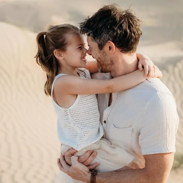 Why Should Families Choose The Best Dubai Photographer For Desert Photos?