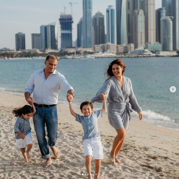 What Are The Top 4 Beach Backdrops In Dubai For Family Photography?