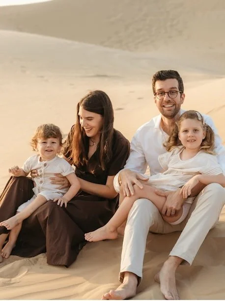 Why Do Professional Photographers Deliver Better Family Photos In Dubai?