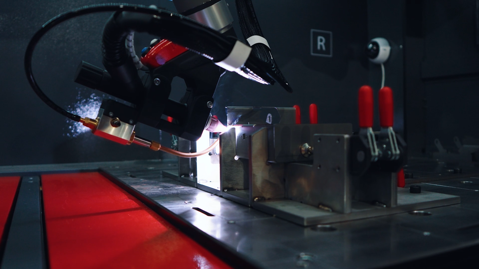 CINCINNATI Cobotic Technology takes Welding Automation to a New Level