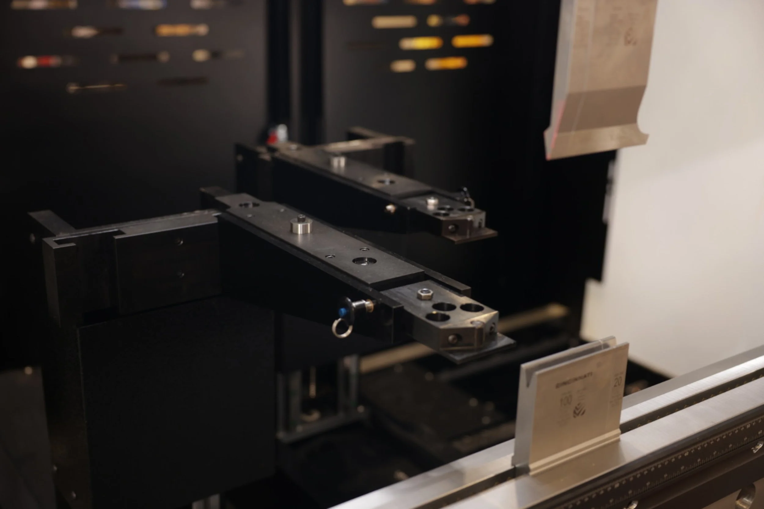 6-Axis Backgage