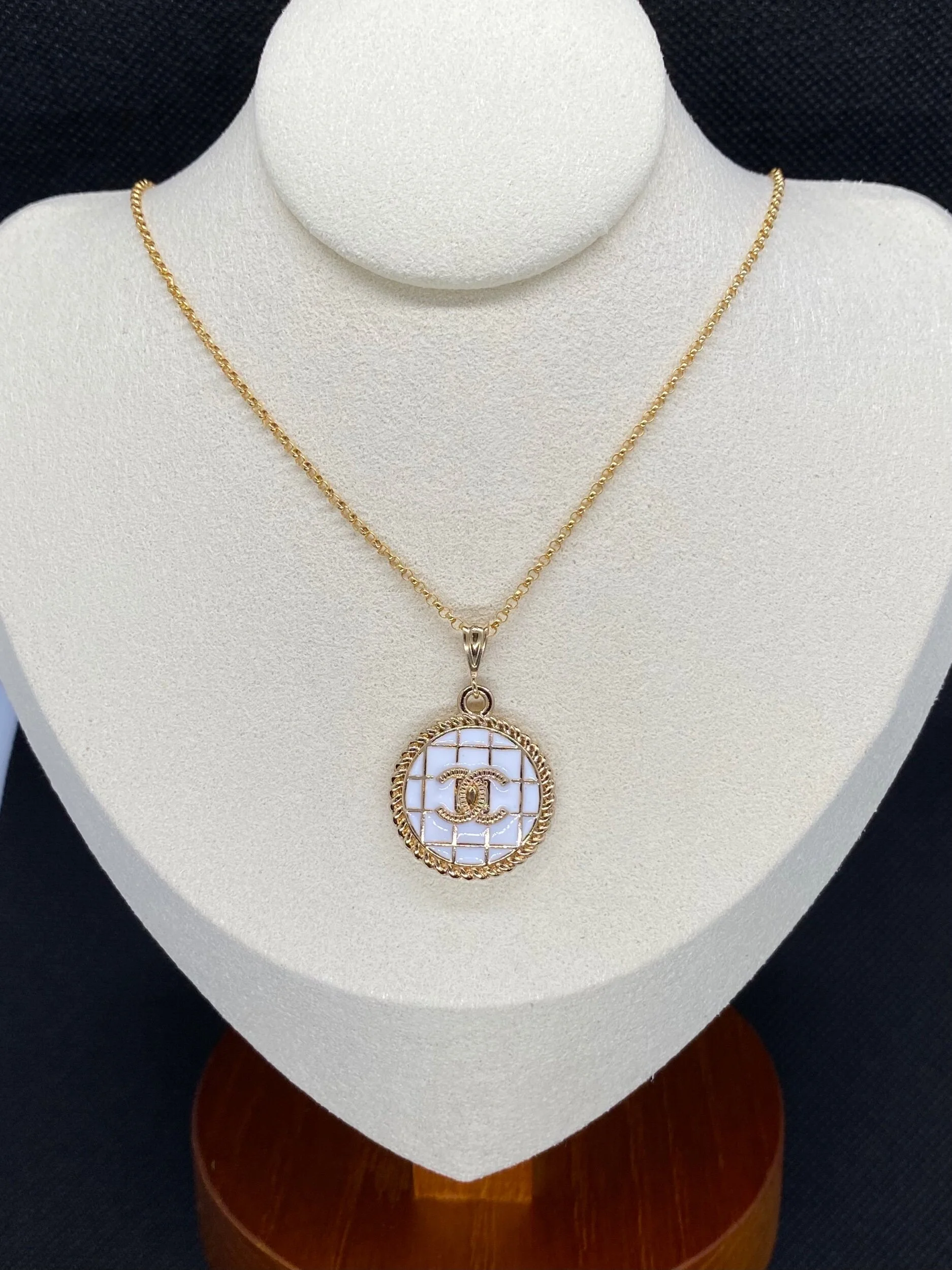 7A53D6FB-E21D-4B01-8806-E6C195DF3BA8