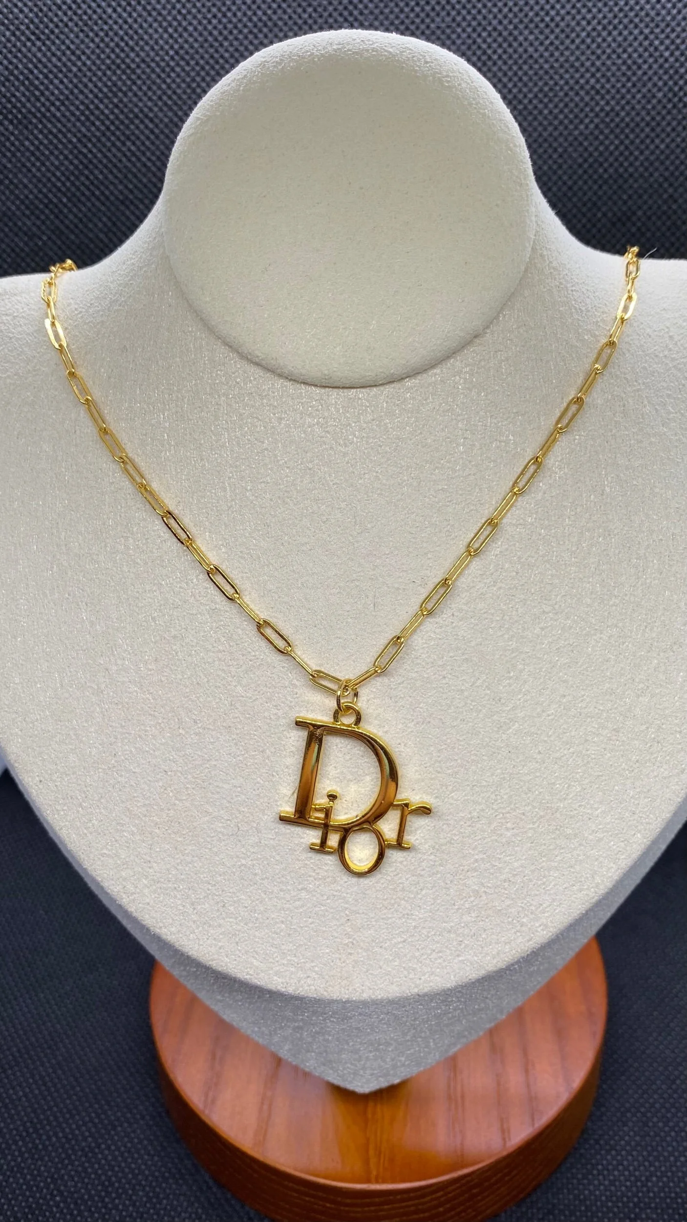 FD62FFC4-45A1-48A4-A5E1-50FE5CAE4B18